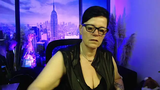 Snapshot of ninarandmann chatting on 04.01.26 ninarandmann online show from 04.01.26