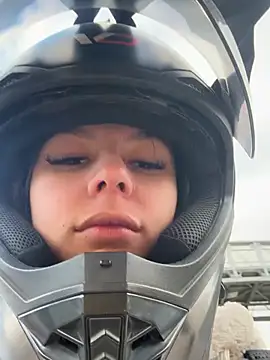 Bonniepark online show from 01.29.25