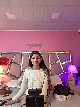 Bonniepark online show from 02.17.25