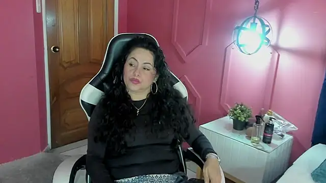 Snapshot of hanny_milf chatting on 05.31.26 hanny milf online show from 05.31.26