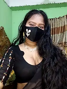 Idhika Paul online show from 03.15.25