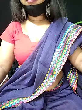 Idhika Paul online show from 10.04.25