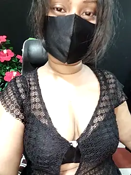 Idhika Paul online show from 10.18.25