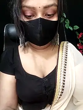 Idhika Paul online show from 11.01.25