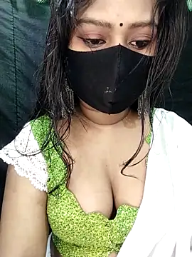 Idhika Paul online show from 11.18.25