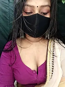 Idhika Paul online show from 11.18.25