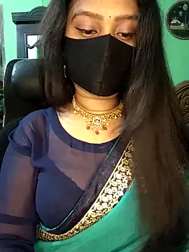 Idhika Paul online show from 04.15.26