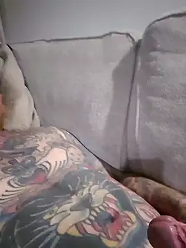 Snapshot of MaidenUK chatting on 12.16.24 MaidenUK online show from 12.16.24