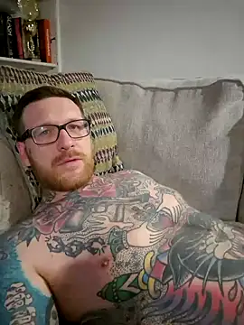 Snapshot of MaidenUK chatting on 02.09.25 MaidenUK online show from 02.09.25