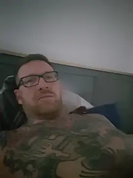 Snapshot of MaidenUK chatting on 02.15.26 MaidenUK online show from 02.15.26