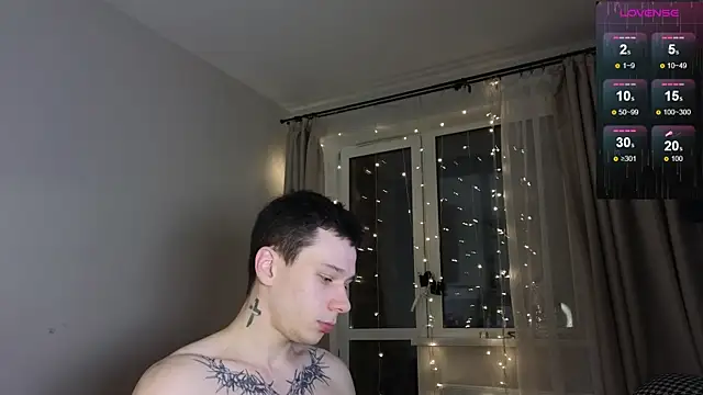 Snapshot of R1mmo__ chatting on 01.10.26 R1mmo online show from 01.10.26