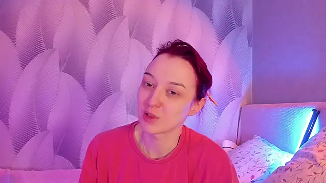 Snapshot of CrystalRey chatting on 03.18.25 CrystalRey online show from 03.18.25