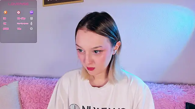 CrystalRey online show from 11.04.25