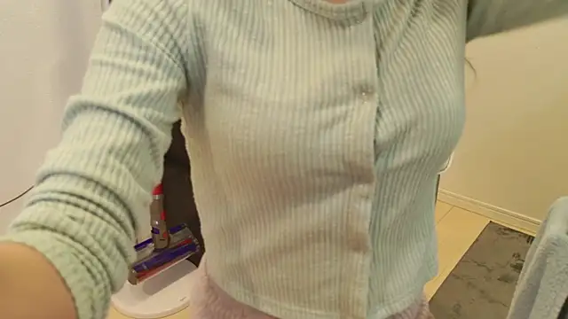 Snapshot of sayaka_xo chatting on 01.30.25 sayaka xo online show from 01.30.25