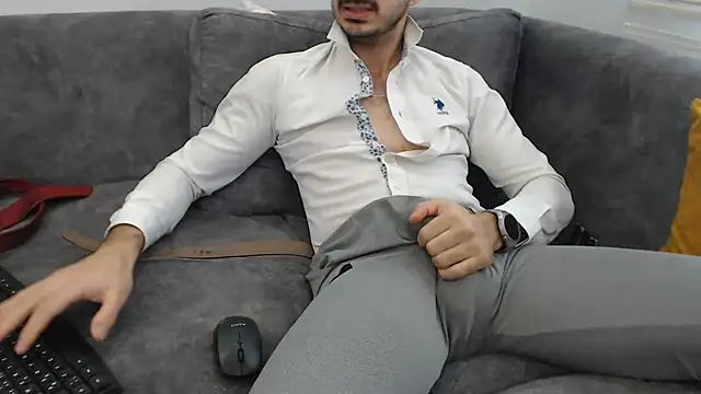 Snapshot of Naughtb0y chatting on 02.04.26 Naughtb0y online show from 02.04.26