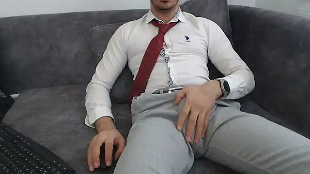 Snapshot of Naughtb0y chatting on 04.01.26 Naughtb0y online show from 04.01.26