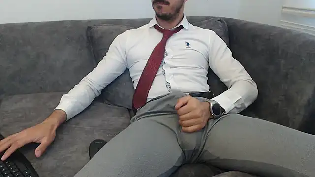 Snapshot of Naughtb0y chatting on 05.03.26 Naughtb0y online show from 05.03.26