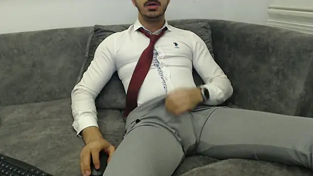 Snapshot of Naughtb0y chatting on 05.15.26 Naughtb0y online show from 05.15.26