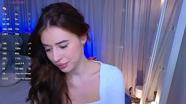 Snapshot of Milkissss chatting on 02.10.26 Milkissss online show from 02.10.26