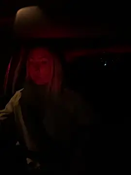 LuisaBecker online show from 12.01.24