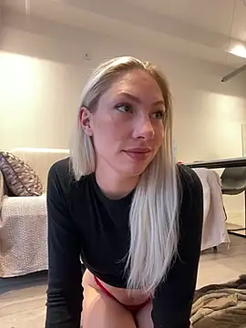 LuisaBecker online show from 12.26.24