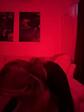 LuisaBecker online show from 04.06.26