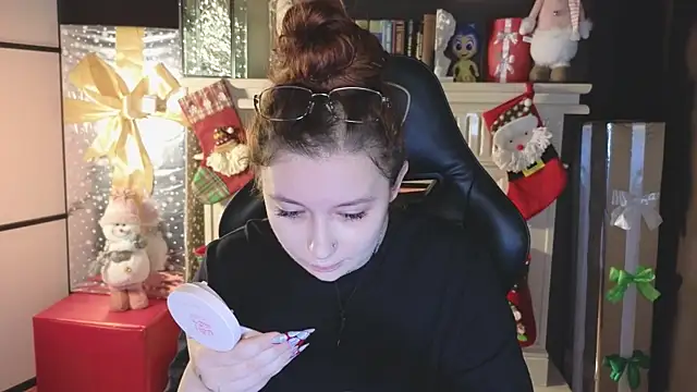 carolina elf online show from 12.19.24