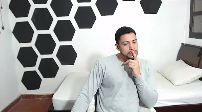 Jhors  Collens online show from 01.31.25