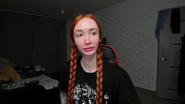 Roxy Silver online show from 11.24.25