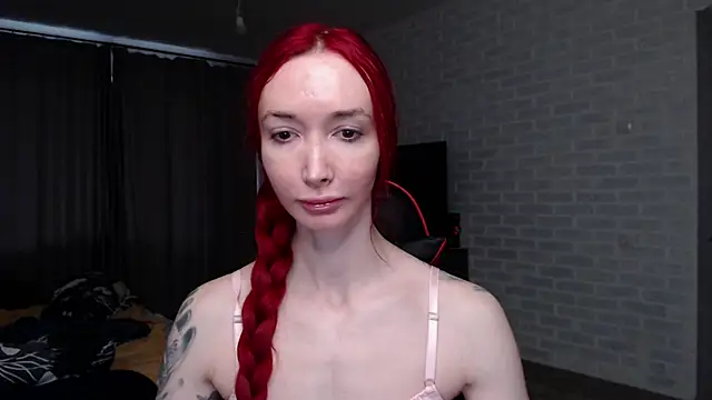 Snapshot of Roxy_Silver chatting on 04.20.26 Roxy Silver online show from 04.20.26