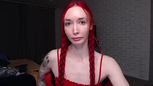 Snapshot of Roxy_Silver chatting on 04.24.26 Roxy Silver online show from 04.24.26