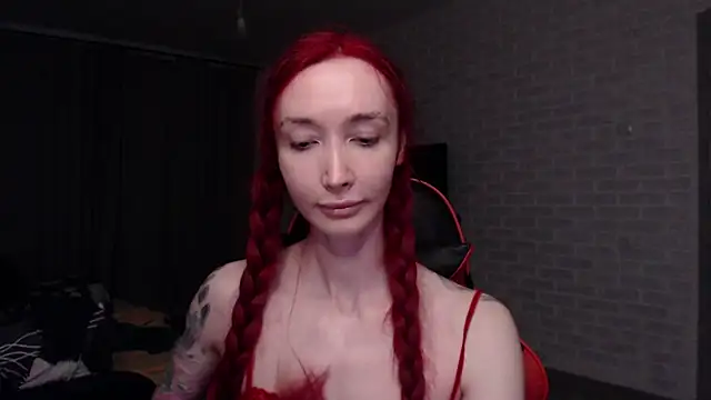 Snapshot of Roxy_Silver chatting on 05.23.26 Roxy Silver online show from 05.23.26