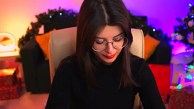 NicoleMun online show from 12.22.24