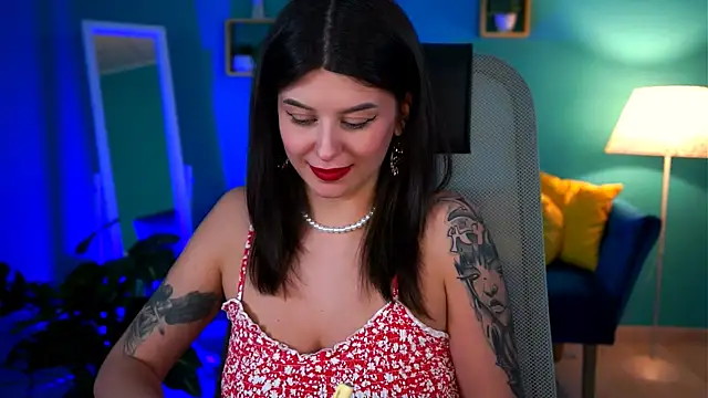 NicoleMun online show from 02.18.25