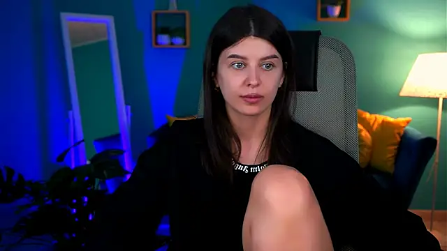 NicoleMun online show from 02.19.25