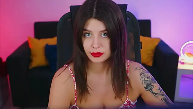 NicoleMun online show from 02.22.25