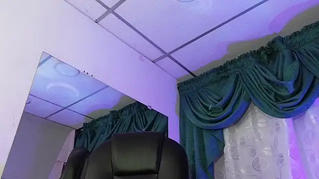 Stuart Boy  online show from 12.24.24