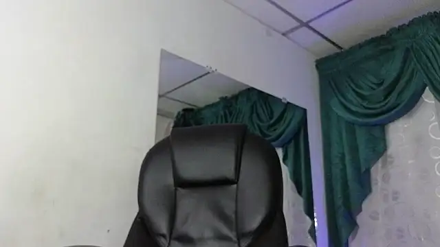 Stuart Boy  online show from 01.09.25