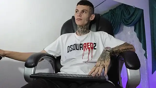 Stuart Boy  online show from 01.12.25