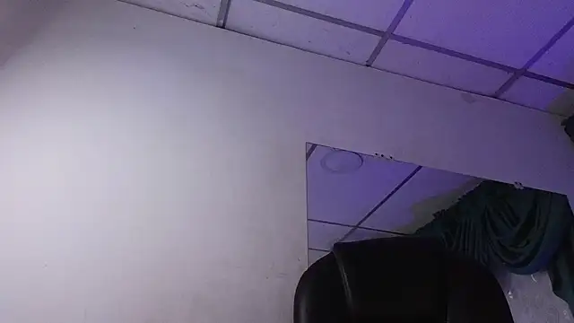 Stuart Boy  online show from 01.14.25