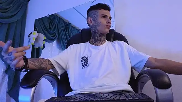 Stuart Boy  online show from 02.10.25