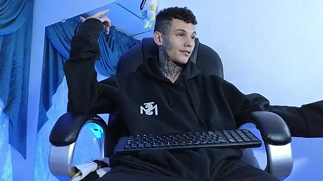 Stuart Boy  online show from 02.18.25