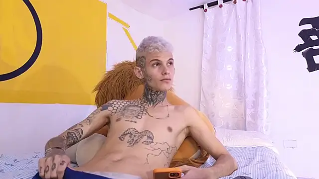 Stuart Boy  online show from 03.06.25