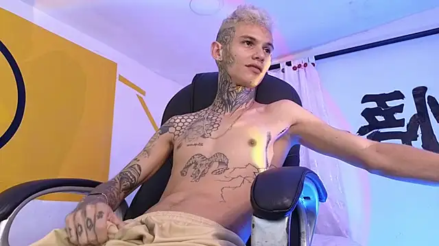 Stuart Boy  online show from 03.06.25