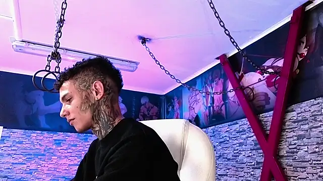 Stuart Boy  online show from 09.22.25