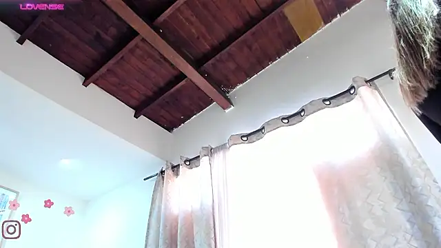  AlejaCruz  online show from 02.26.26