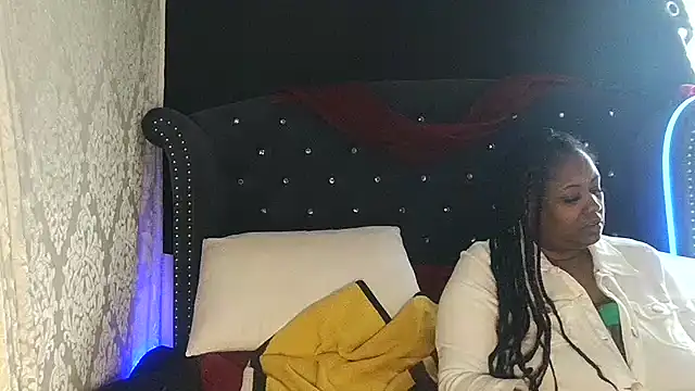 Snapshot of msyvette1970@xh chatting on 12.06.24 msyvette1970xh online show from 12.06.24