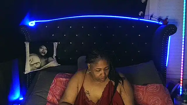 Snapshot of msyvette1970@xh chatting on 01.17.25 msyvette1970xh online show from 01.17.25