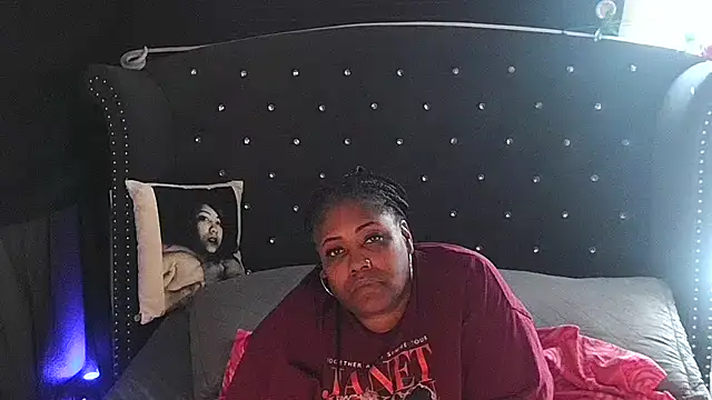 Snapshot of msyvette1970@xh chatting on 01.20.25 msyvette1970xh online show from 01.20.25