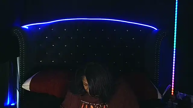 Snapshot of msyvette1970@xh chatting on 02.08.25 msyvette1970xh online show from 02.08.25